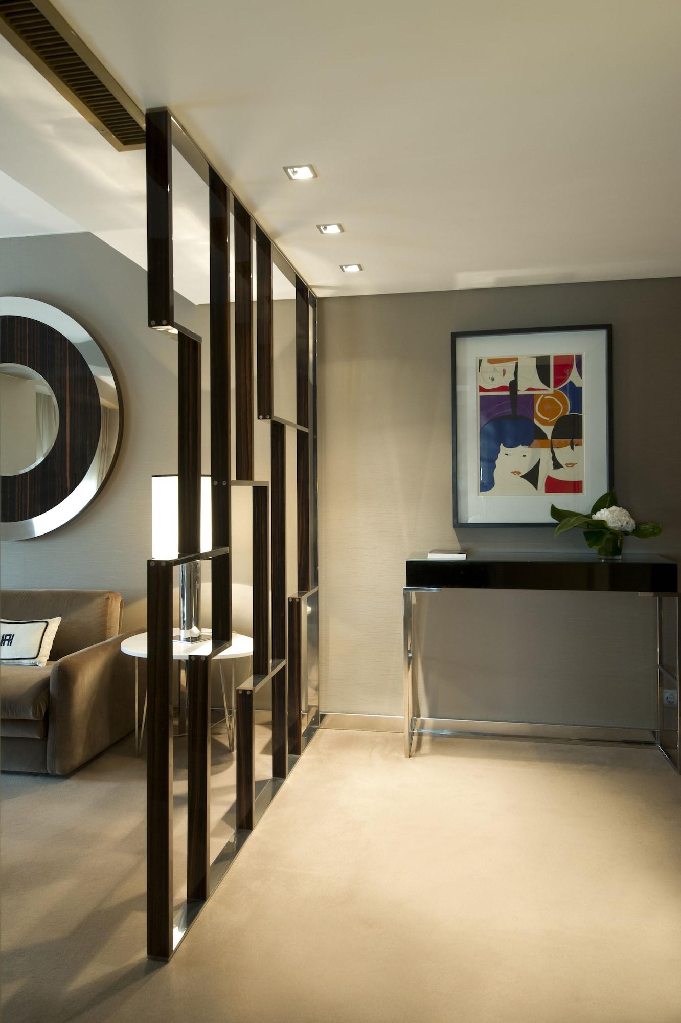 Altis Grand Hotel Lisbon Exterior photo Interior of a suite at the Mandarin Oriental, London