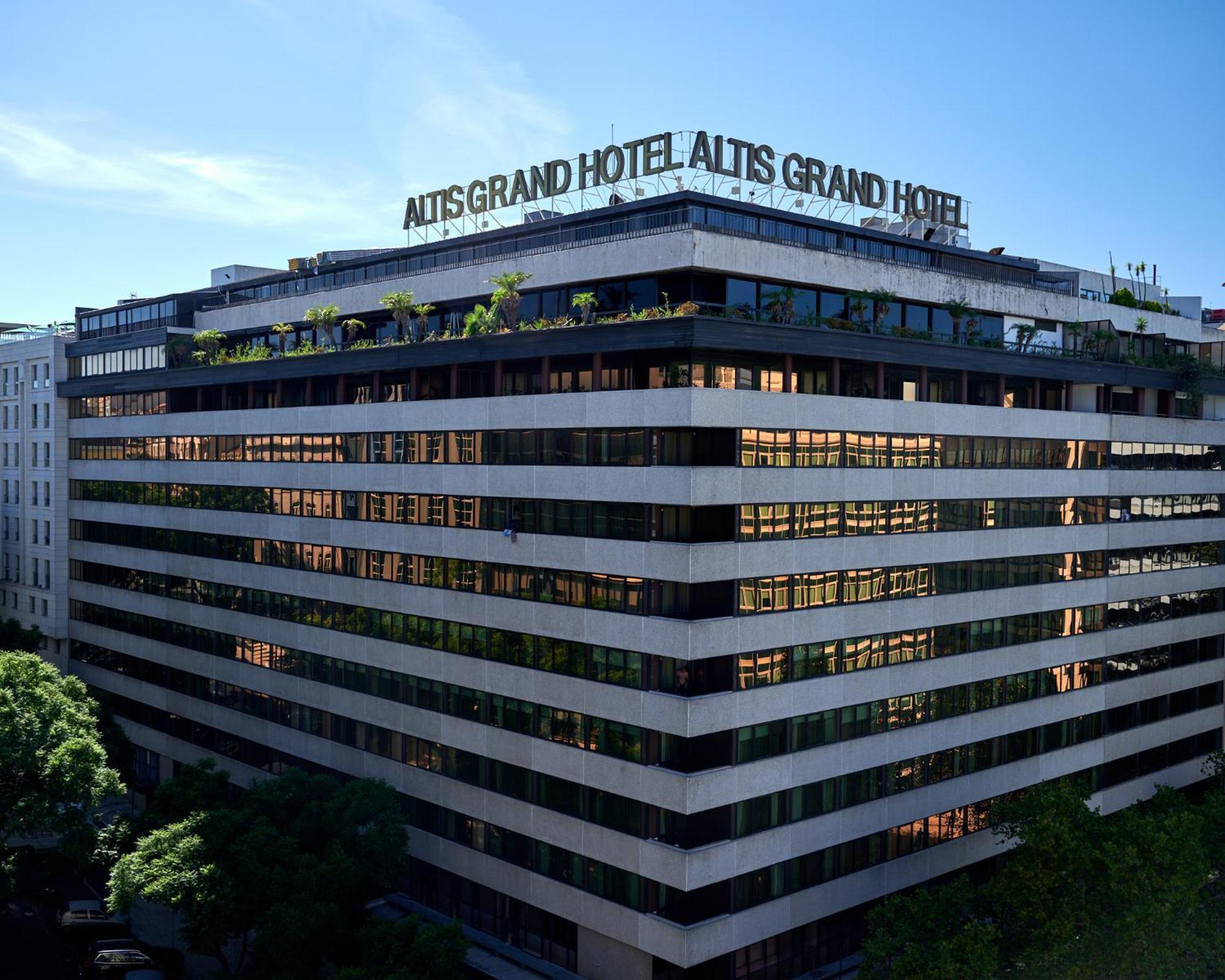 Altis Grand Hotel Lisbon Exterior photo The hotel in 2014
